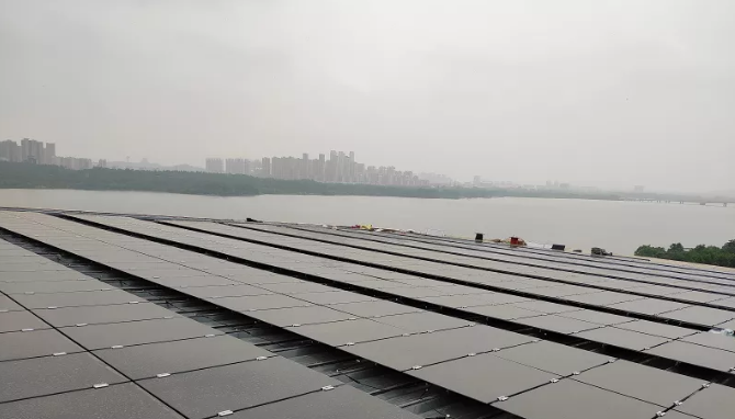 “蚌埠市文化館薄膜組件光伏項(xiàng)目”完美收官-合肥耀輝太陽(yáng)能熱力工程科技有限公司